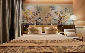 The Palm Suite At Lava Mansion